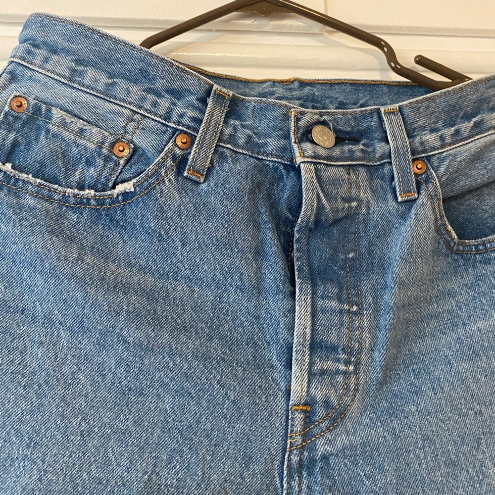 Levi's Premium Denim Jeans in Classic Blue